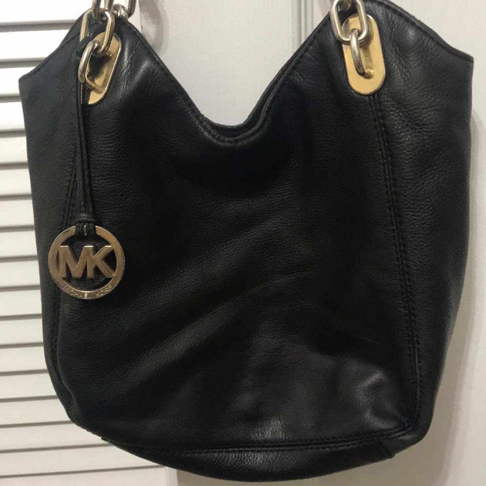 BLACK MICHAEL KORS BAG